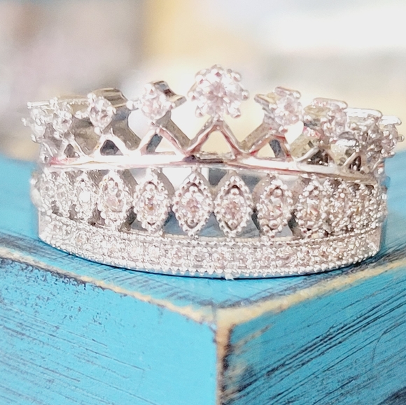 💍2 for $20 NWT Fragrant Jewels Queen of Diamonds Ring - Picture 4 of 8